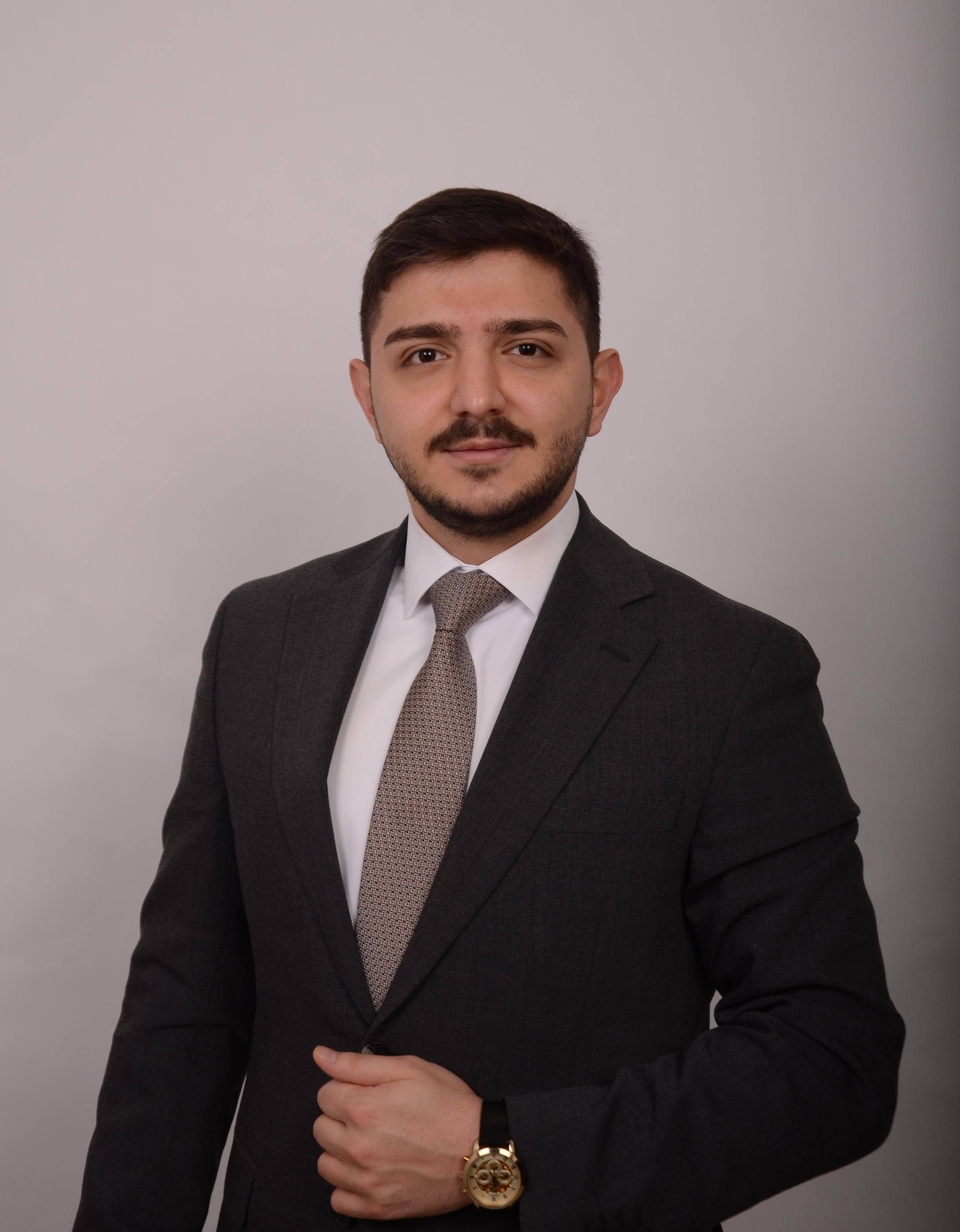 Av. Mehmet Demir